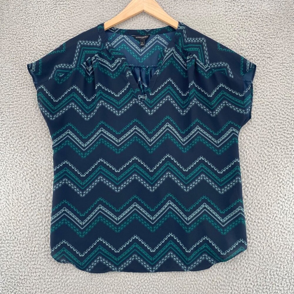 Banana Republic Top Womens Extra Large Navy Chevron Striped Cap Sleeve V Neck